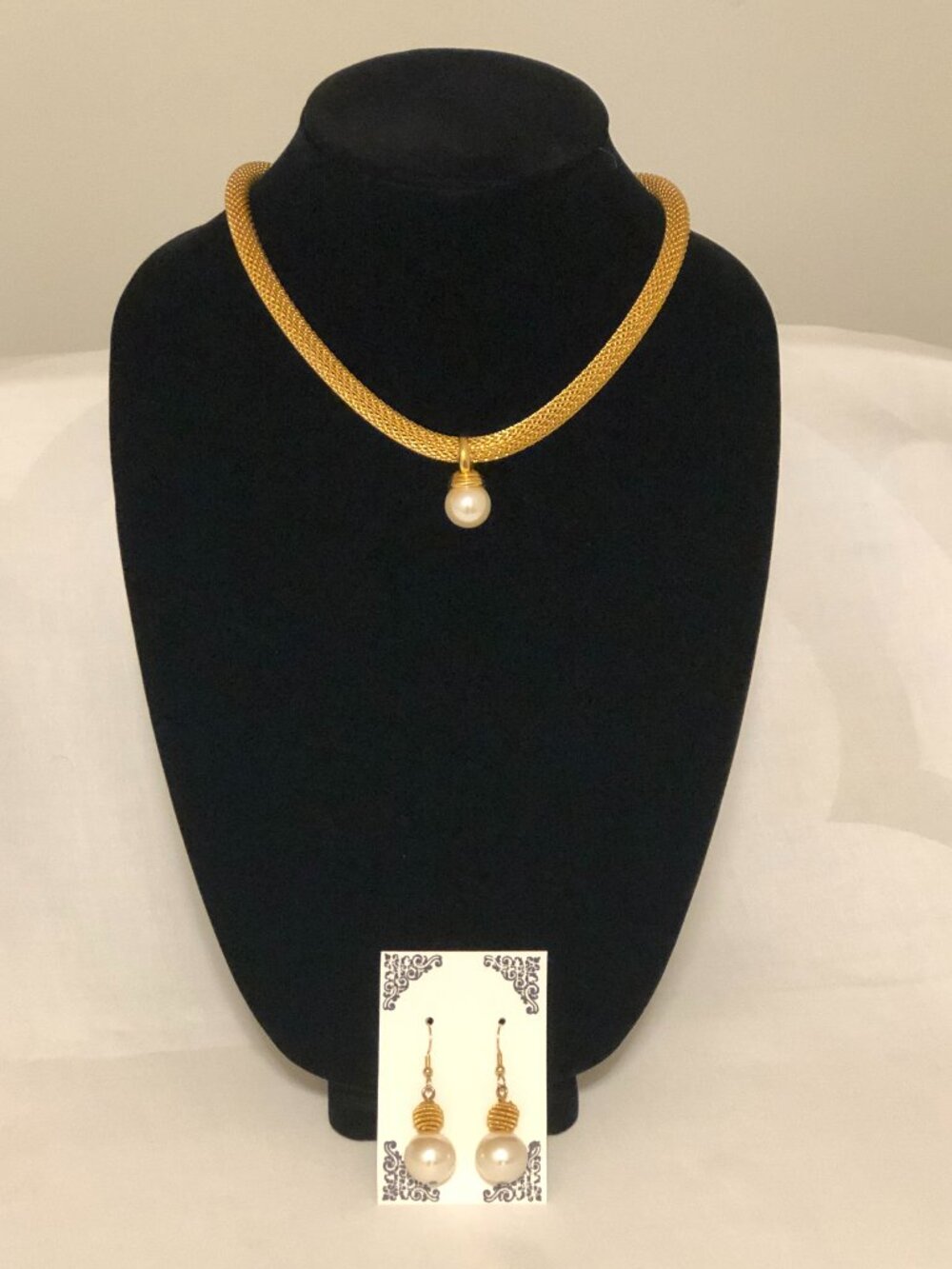 Imitation Pearl Pendant and Pearl Earrings Jewelry Set